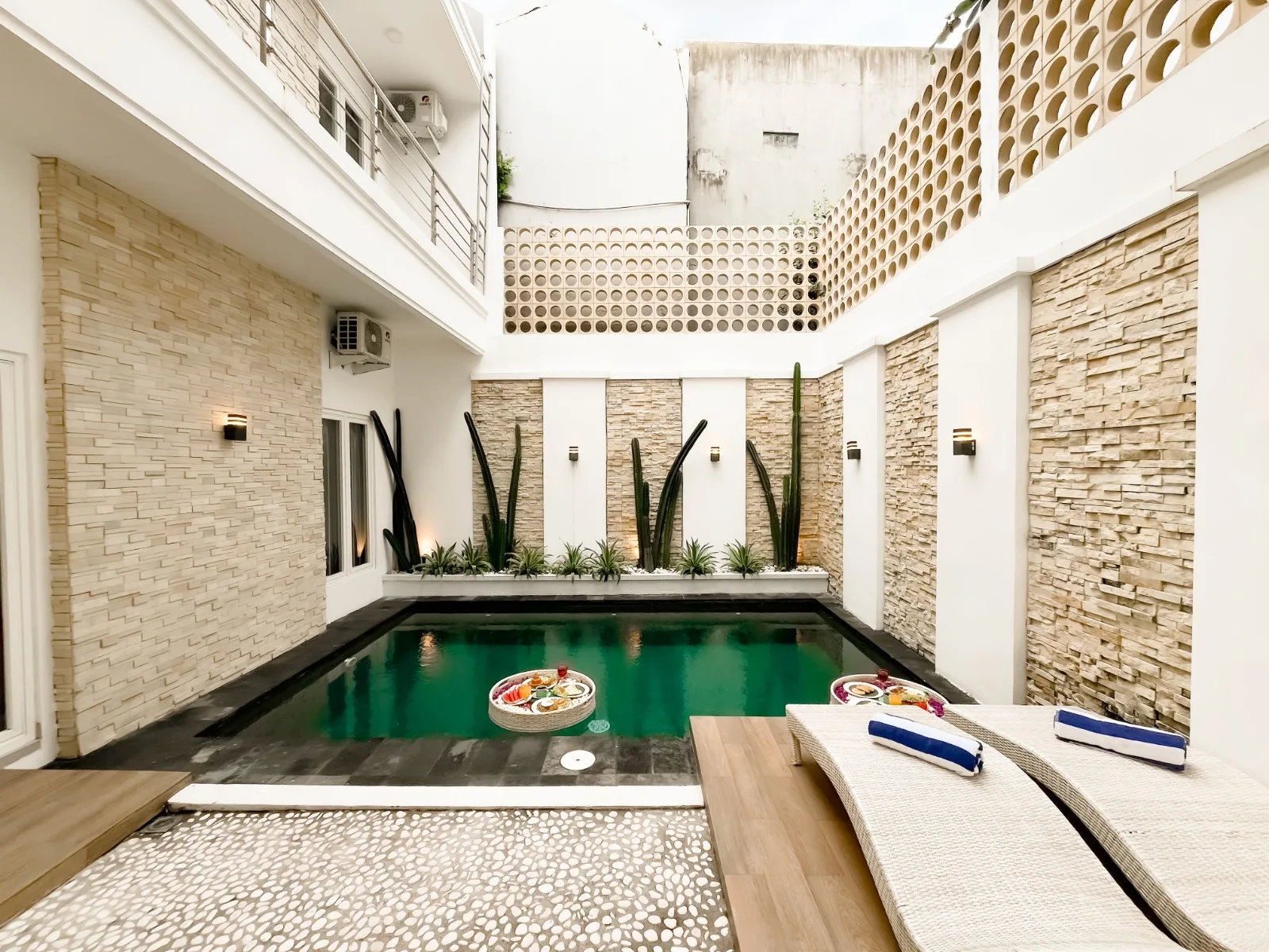3 Bedroom Villa in Berawa photo 1
